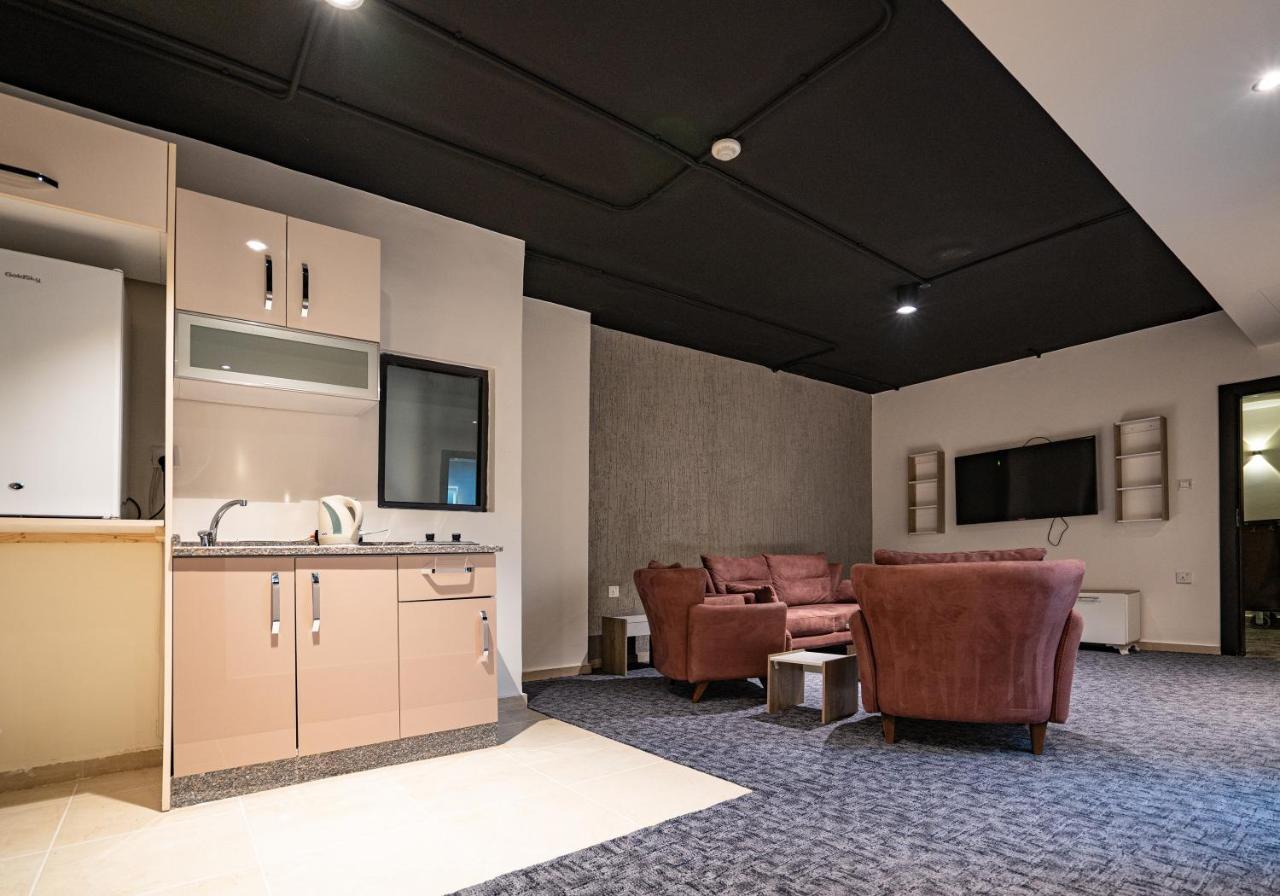 Diamond Hotel Amman Bagian luar foto