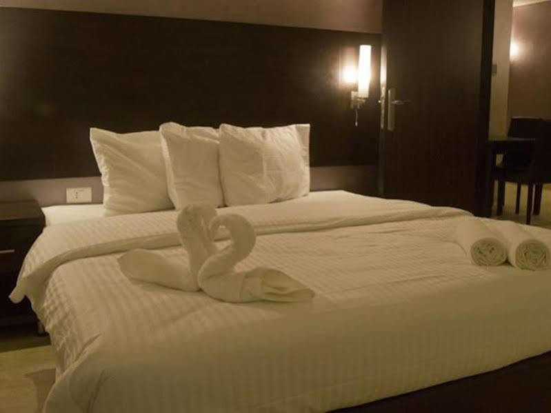 Diamond Hotel Amman Bagian luar foto