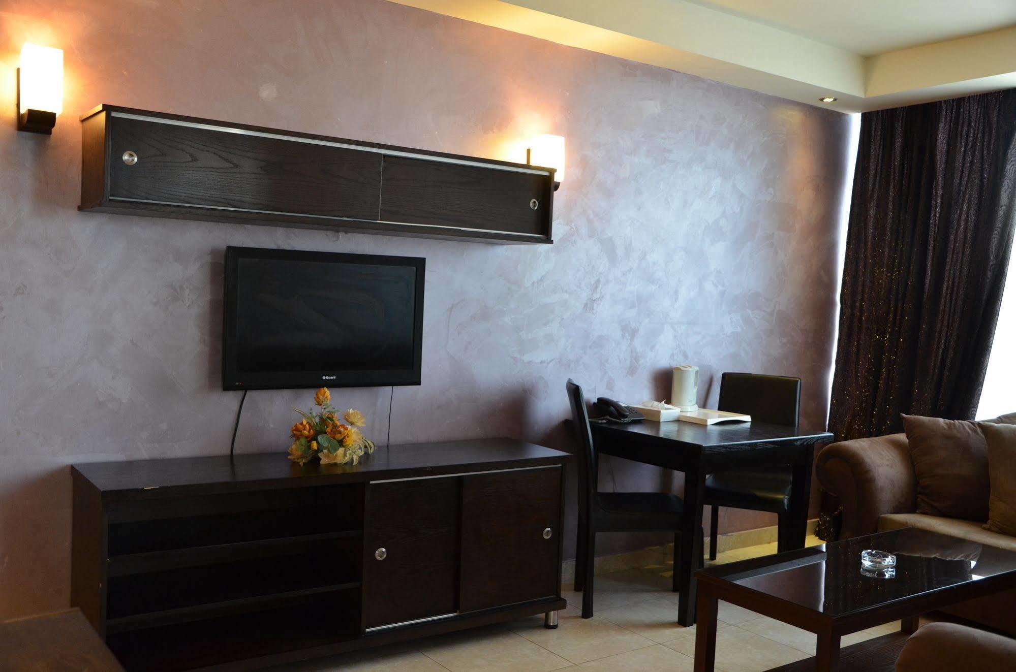Diamond Hotel Amman Bagian luar foto