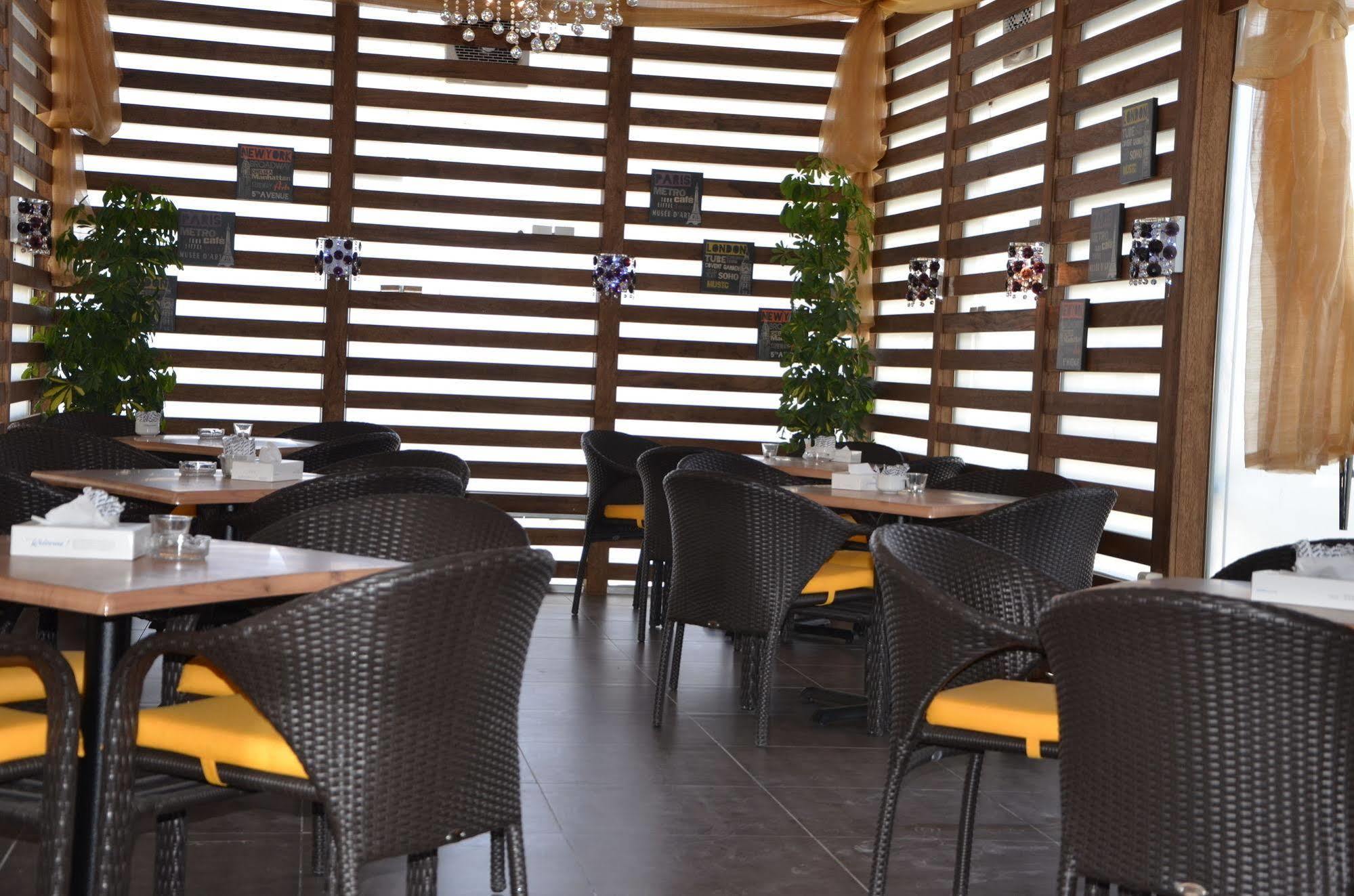 Diamond Hotel Amman Bagian luar foto